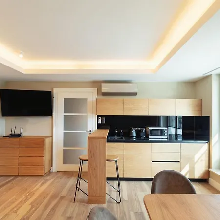Grand - Superior In A Luxury Closed Estate Appartement