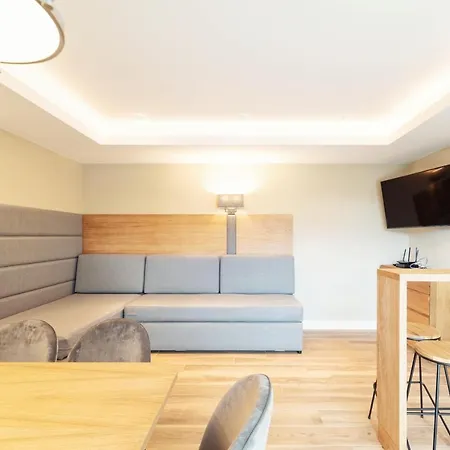 Grand - Superior In A Luxury Closed Estate Appartement